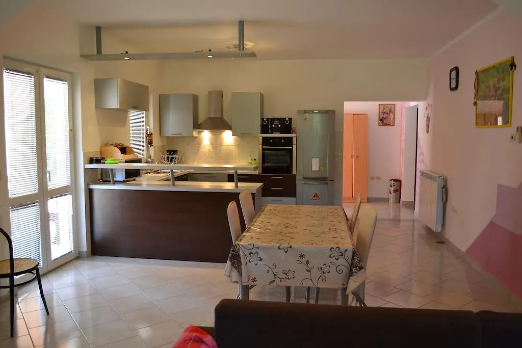 Zahtila Apartment Labin