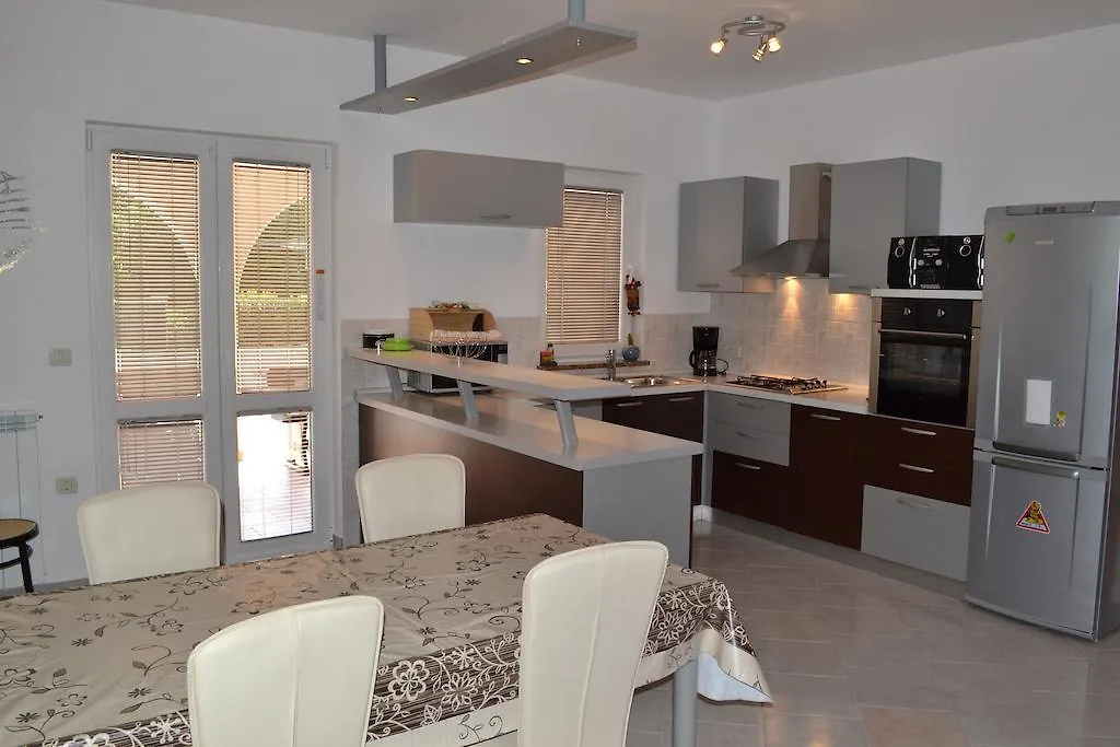 Zahtila Apartment Labin   Labin (Istria)