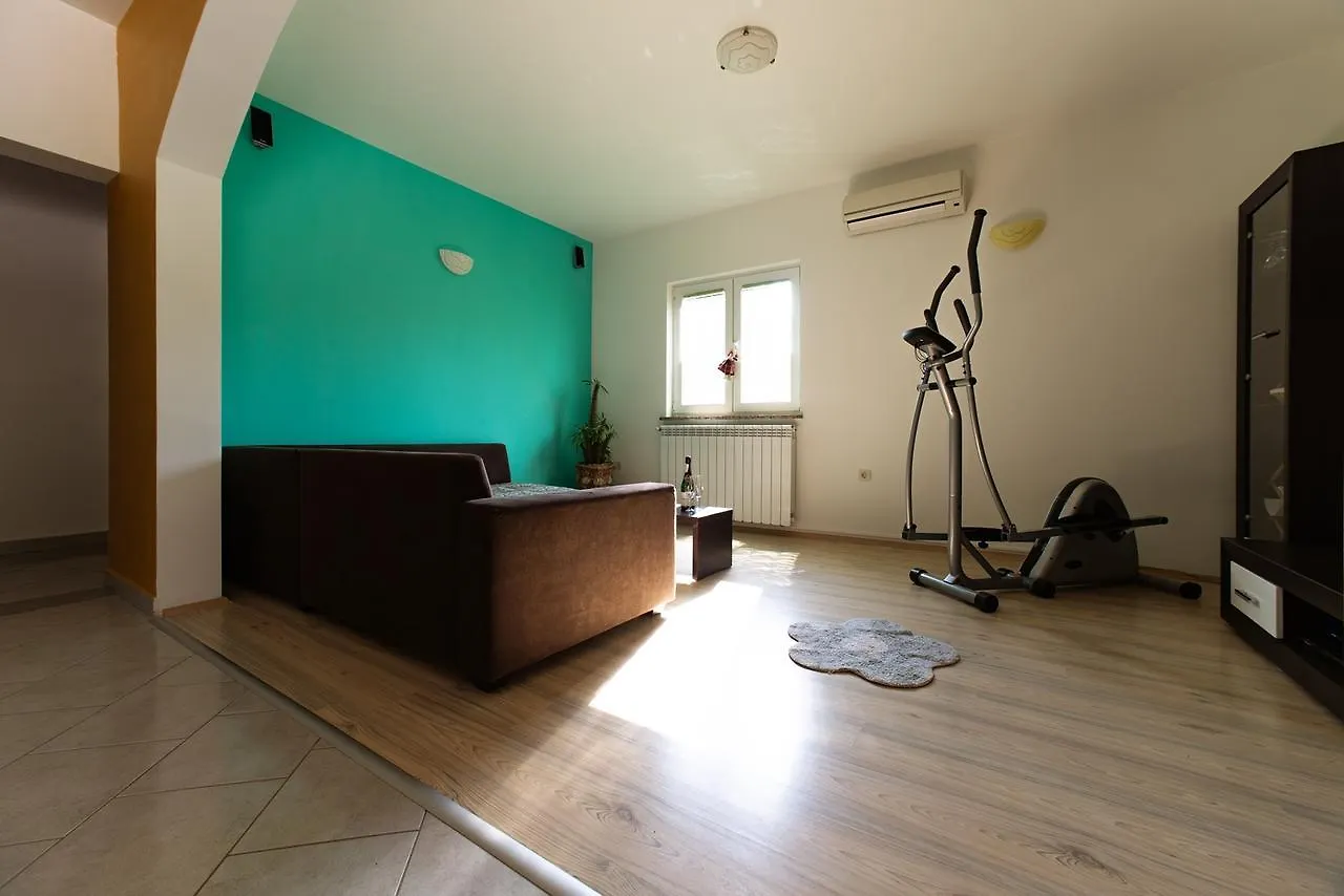 Zahtila Apartment Labin